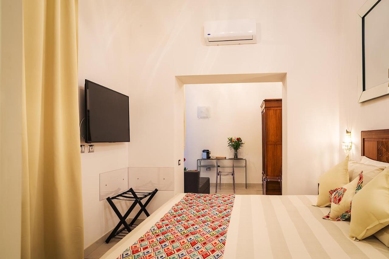 Waterfront Suites Кальяри Экстерьер фото